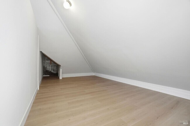 Building Photo - 172 Bella Vista Ave