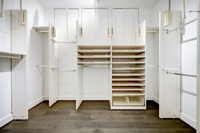 Building Photo - 3331 D'Amico St