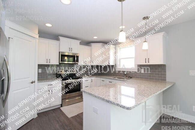Building Photo - 5374 Destiny Dr