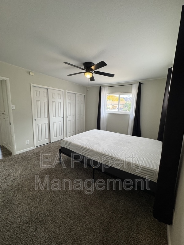 Building Photo - 1417 Dorothy St NE