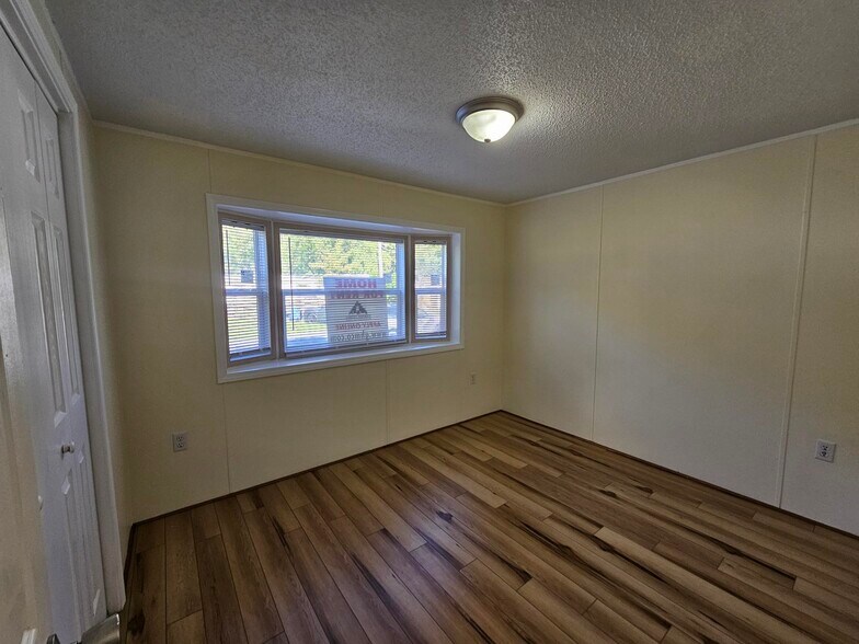 Building Photo - 25 Mapledale Acres