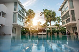 Building Photo - 285 Sunrise Dr