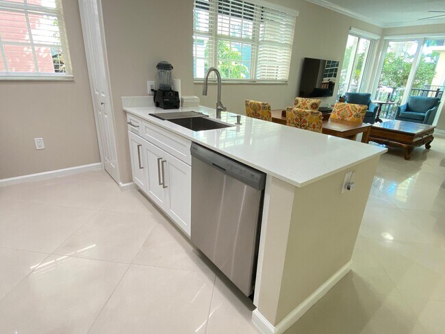 Building Photo - 225 NE 1st St