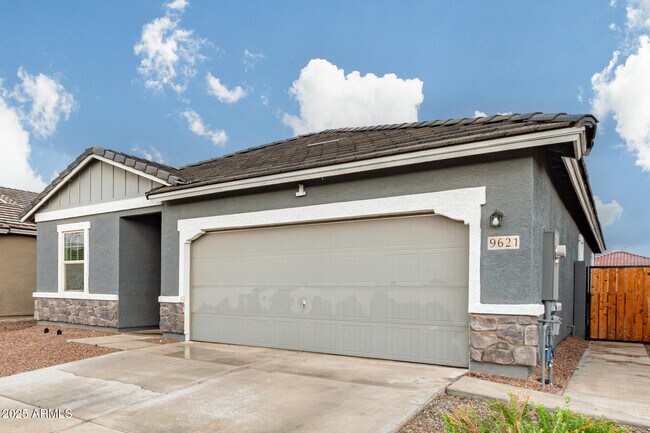 Building Photo - 9621 W Agora Ln