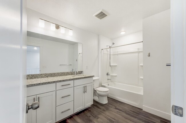 Building Photo - Spacious 4 Bed, 3.5 Bath Pet-Friendly Home with Central Air & 2-Car Garage! - Available NOW!