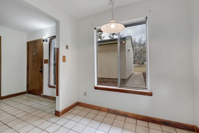 Building Photo - 3128 Blairstone Ct