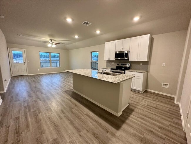 Building Photo - 491 Dalloway St