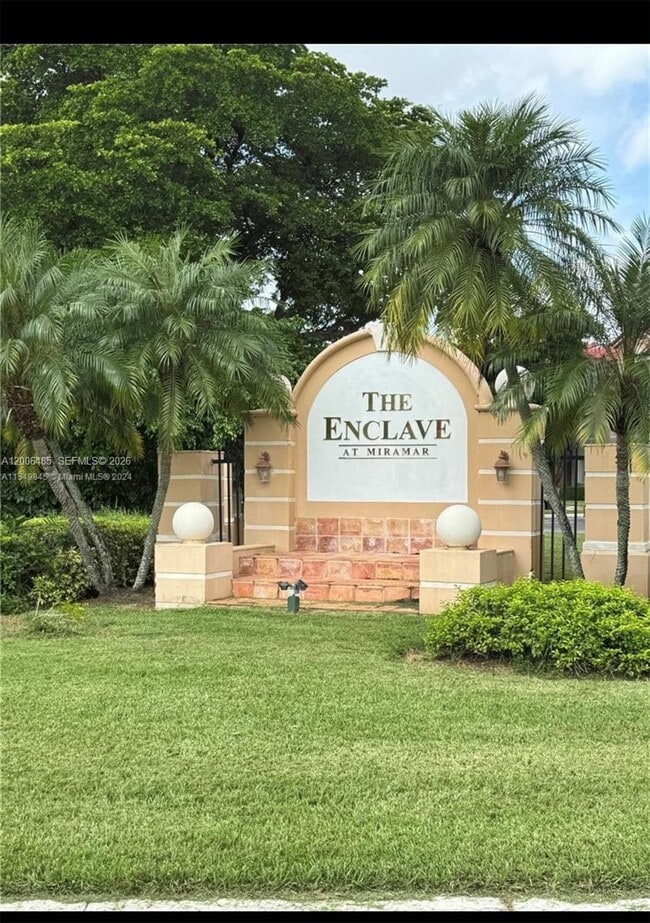 Building Photo - 2113 Renaissance Blvd