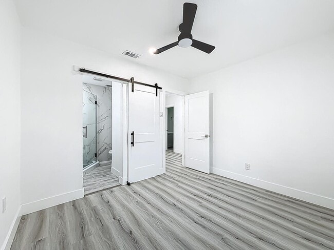 Building Photo - 303 W Valencia St