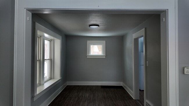 Building Photo - 422 Downing Pl