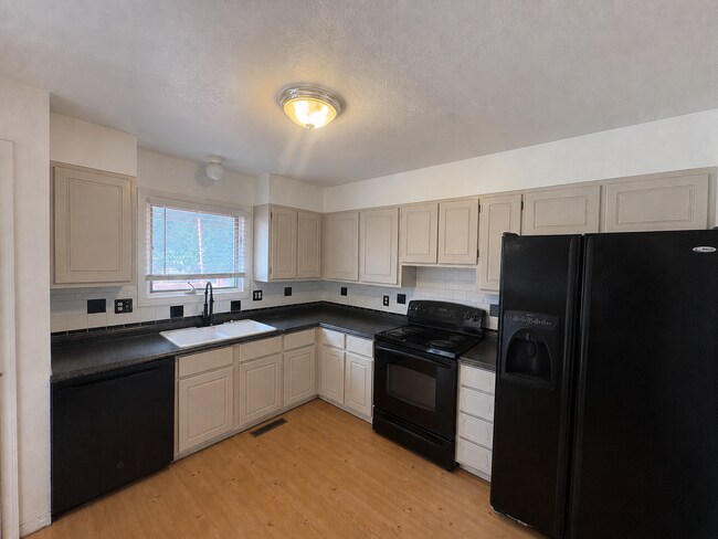 Building Photo - 939 49th Ave Pl