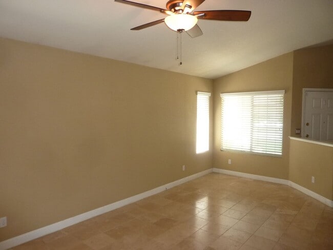 Building Photo - Spacious 4-Bedroom, 2-Bath Single-Story Ho...