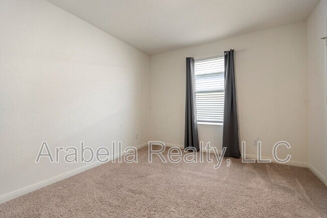 Building Photo - 5507 Finch Cyn
