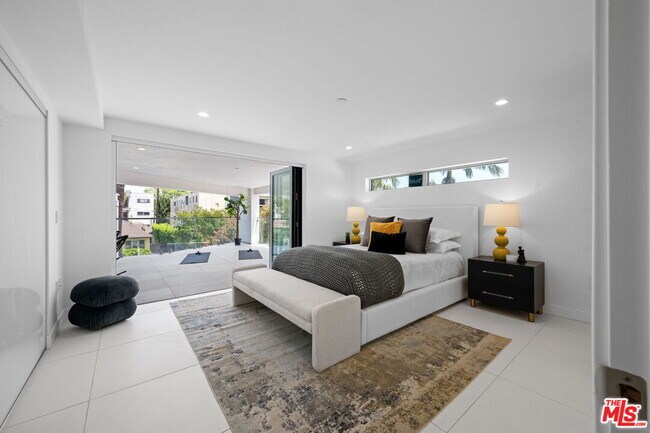 Building Photo - 621 Kings Rd