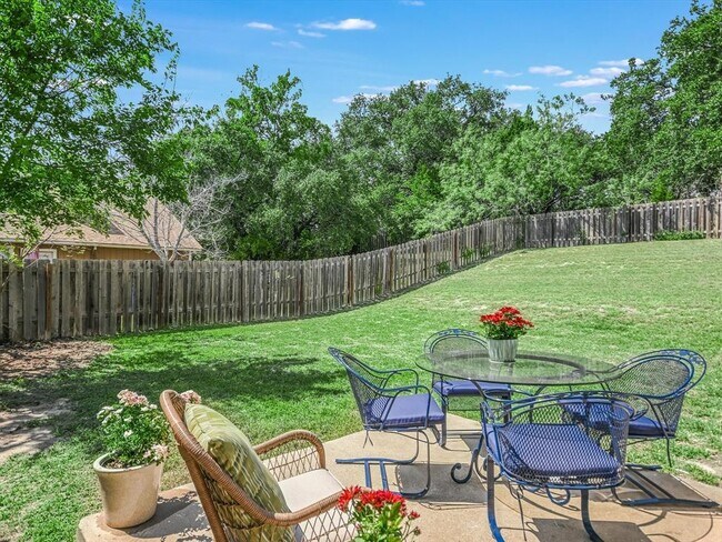 Building Photo - 439 Sailmaster St