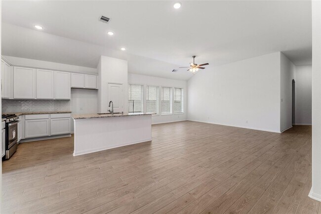 Building Photo - 570 Long Beach Bay Dr
