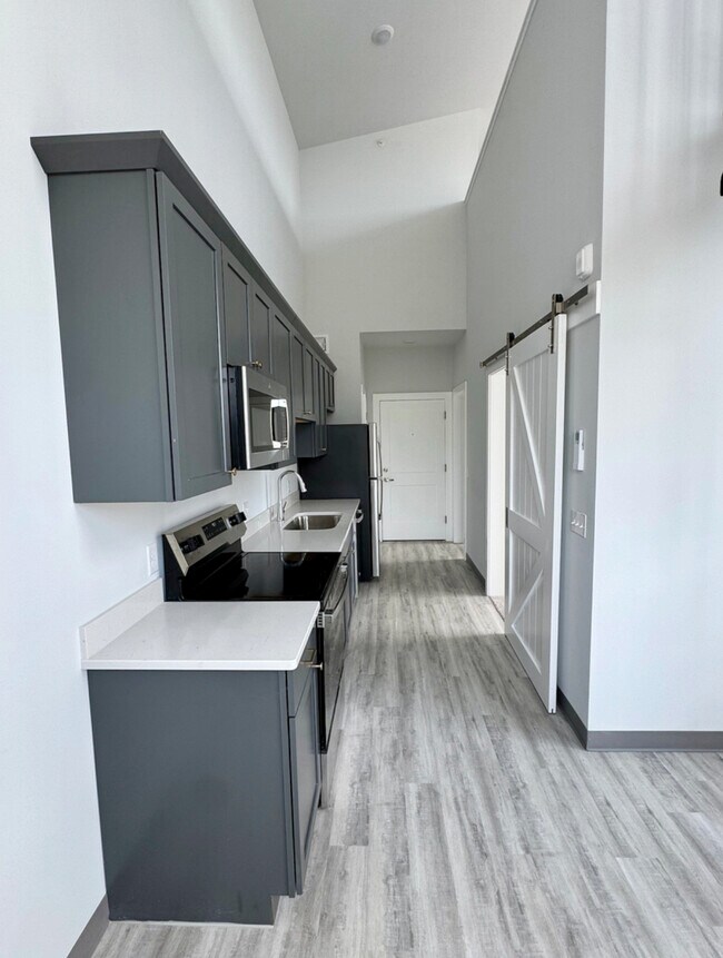 Building Photo - 111 E Allen St