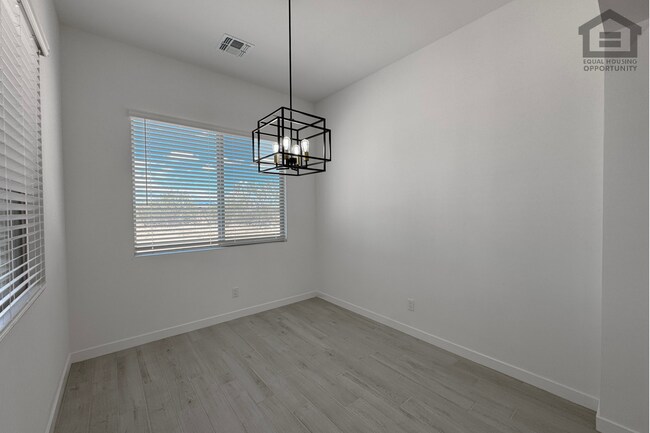 Building Photo - 18108 W Morning Vista Ln