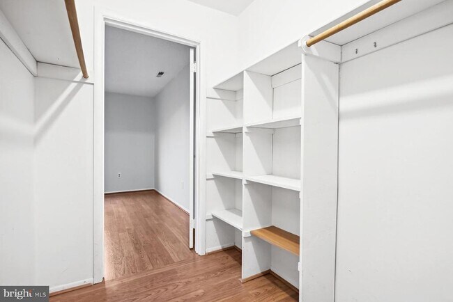 Building Photo - 1607 Aspen Dr