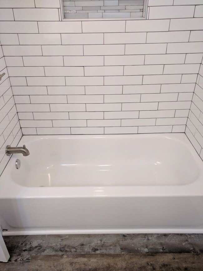 Building Photo - 9 Heatherly Dr