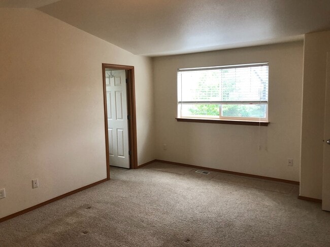 Building Photo - Room for Rent Inside Charming Mount Vernon Home