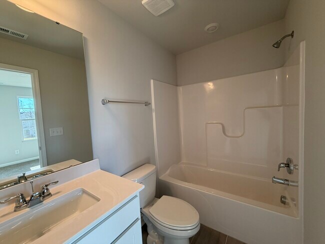 Building Photo - Carolina Springs