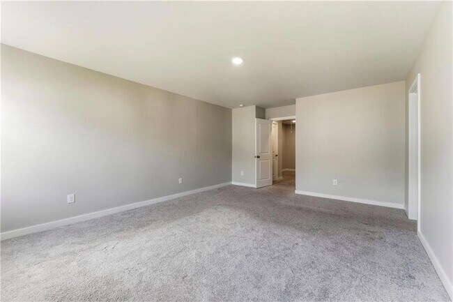 Building Photo - 1905 Westwind St