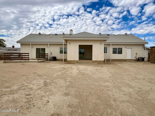 Building Photo - 41380 156th St E