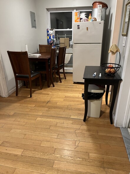 Building Photo - 2732 12th St