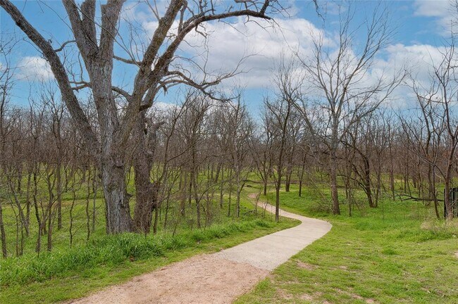 Building Photo - 6909 Bay City Bend