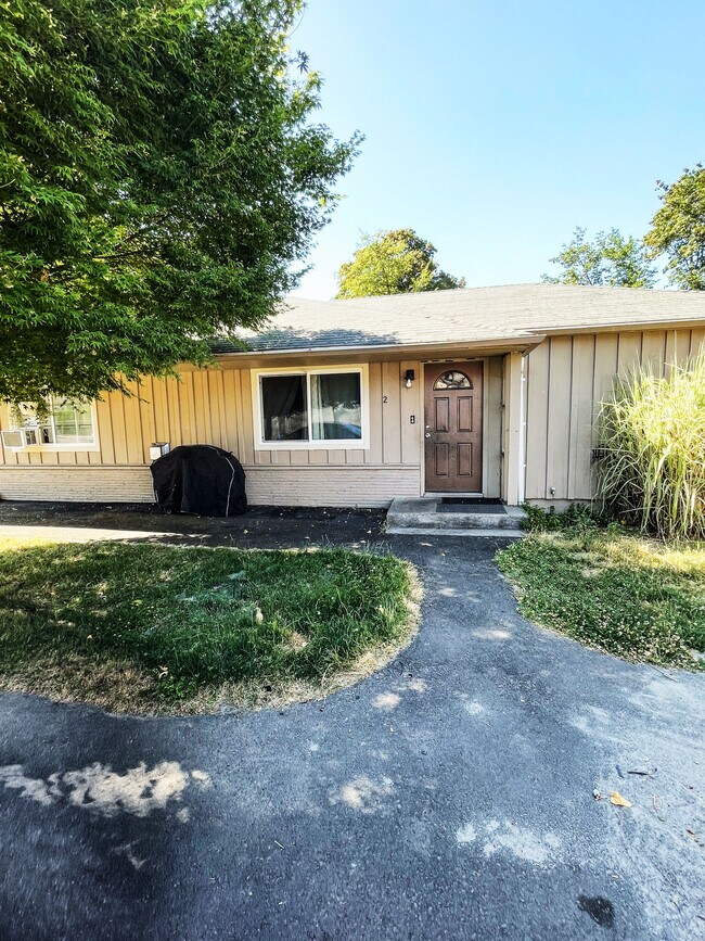 Building Photo - 18510 SE Blanton St