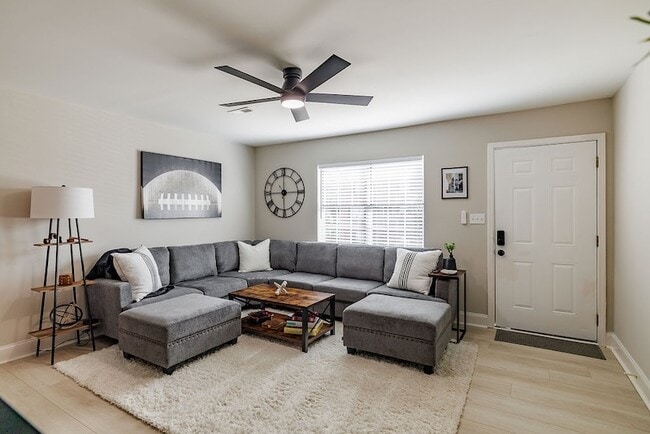 Building Photo - 2165 S Milledge Ave