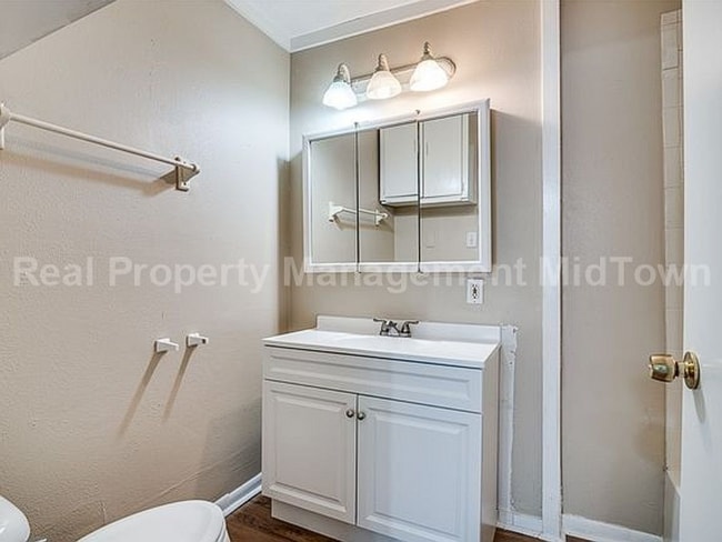 Building Photo - 222 Pecos St