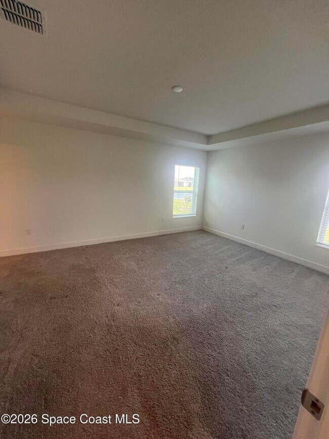 Building Photo - 715 Hatton Ln SE