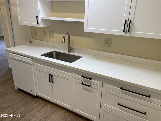 Building Photo - 13227 N 99th Dr