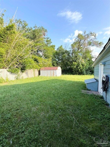 Building Photo - 1200 Wilson Ave