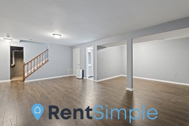 Building Photo - 3920 Bokel Dr