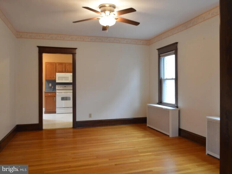 Building Photo - 2203 Fairview Ave