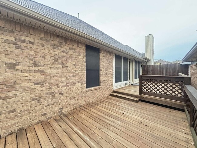 Building Photo - 1205 Olde Towne Dr