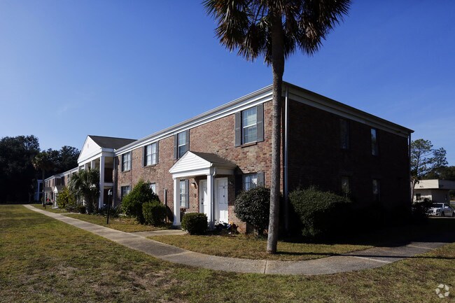 Colony House Apartments Pensacola, FL Apartment Finder