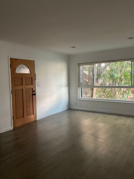 Living room - 7033 Ramsgate Pl