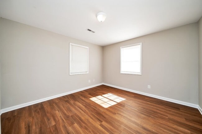 Building Photo - Grab This Dolomite Charmer Before It’s Gone!"