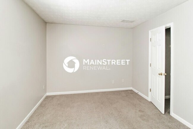 Building Photo - 4 Bedroom Pet-Friendly Home in Lithonia, GA with Main Street Renewal