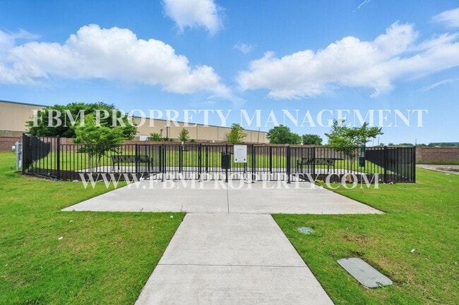 Building Photo - 2871 Amelia Ln