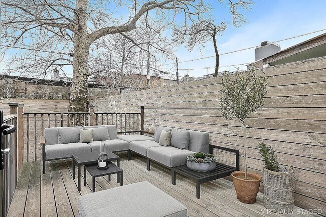 Building Photo - 430 Midwood St