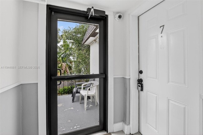 Building Photo - 5731 NE 18th Ave