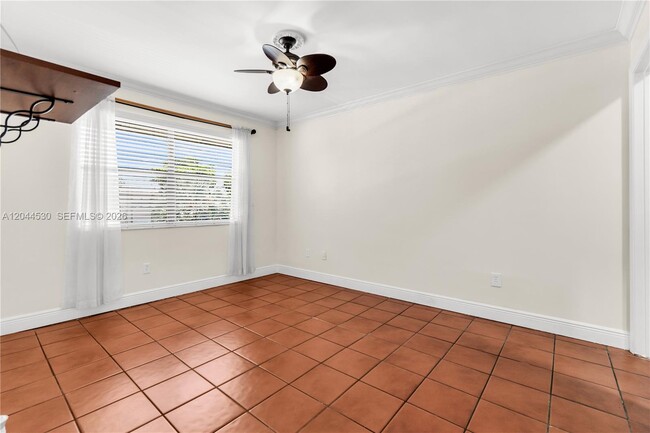 Building Photo - 15350 SW 72nd St