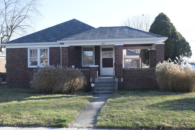 Building Photo - 1101 N Downey Ave