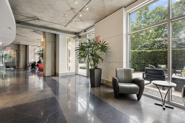 Building Photo - 1901 Post Oak Blvd