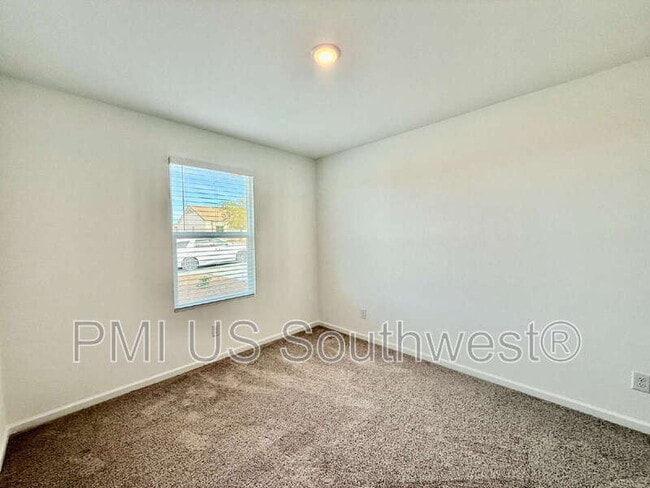 Building Photo - 2580 View Way